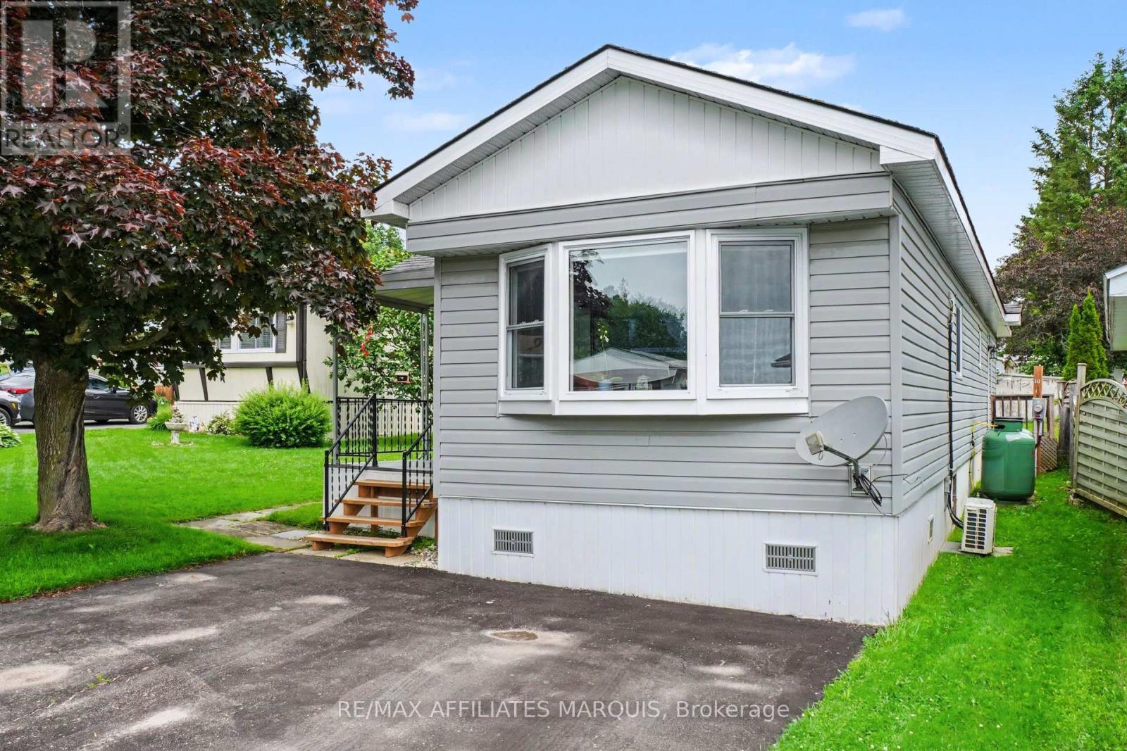 10 Saddle Avenue, Rideau Lakes, Ontario  K7A 0J4 - Photo 2 - X13478594