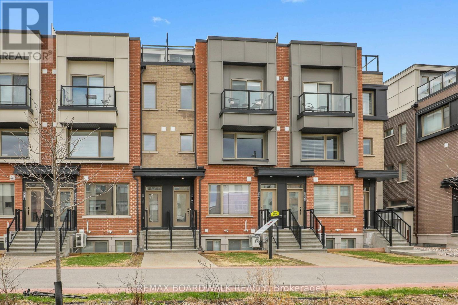 810 Mikinak Road, Ottawa, Ontario  K1K 5A5 - Photo 6 - X13478624