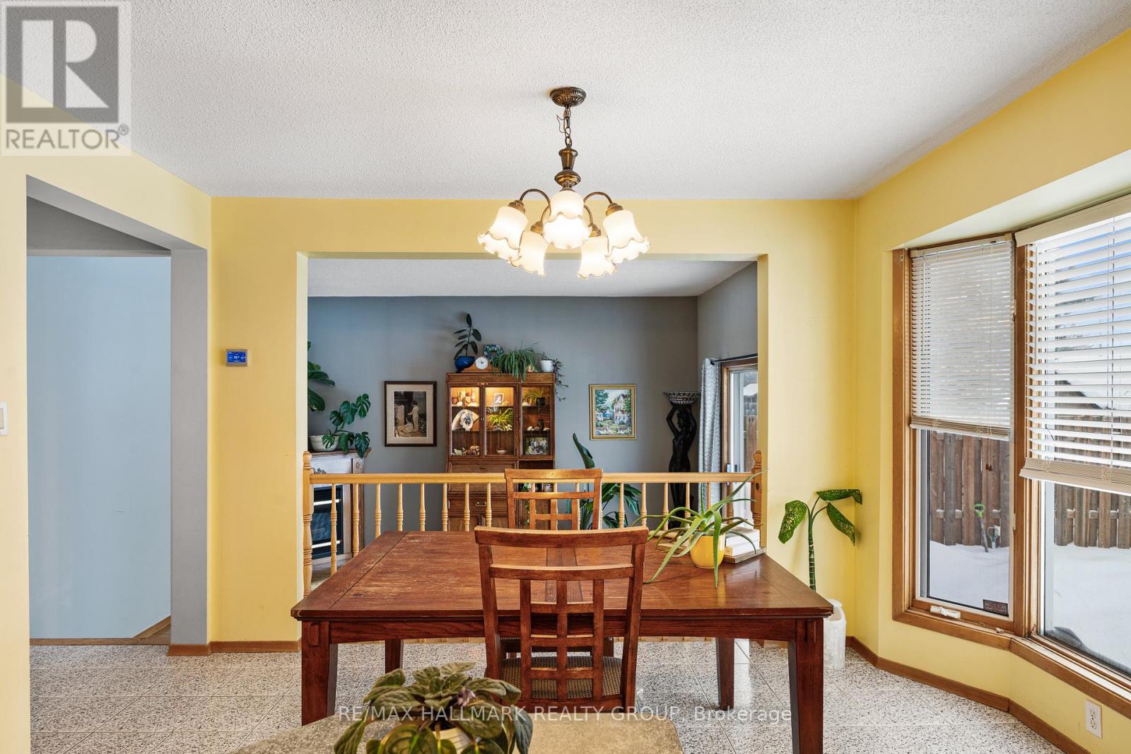 477 Duvernay Drive, Ottawa, Ontario  K1E 2N7 - Photo 11 - X13478640
