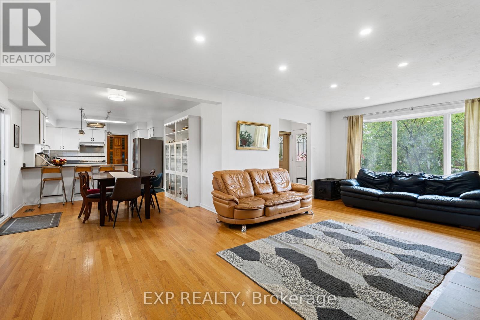 2061 Balharrie Avenue, Ottawa, Ontario  K1G 1G2 - Photo 11 - X13479580