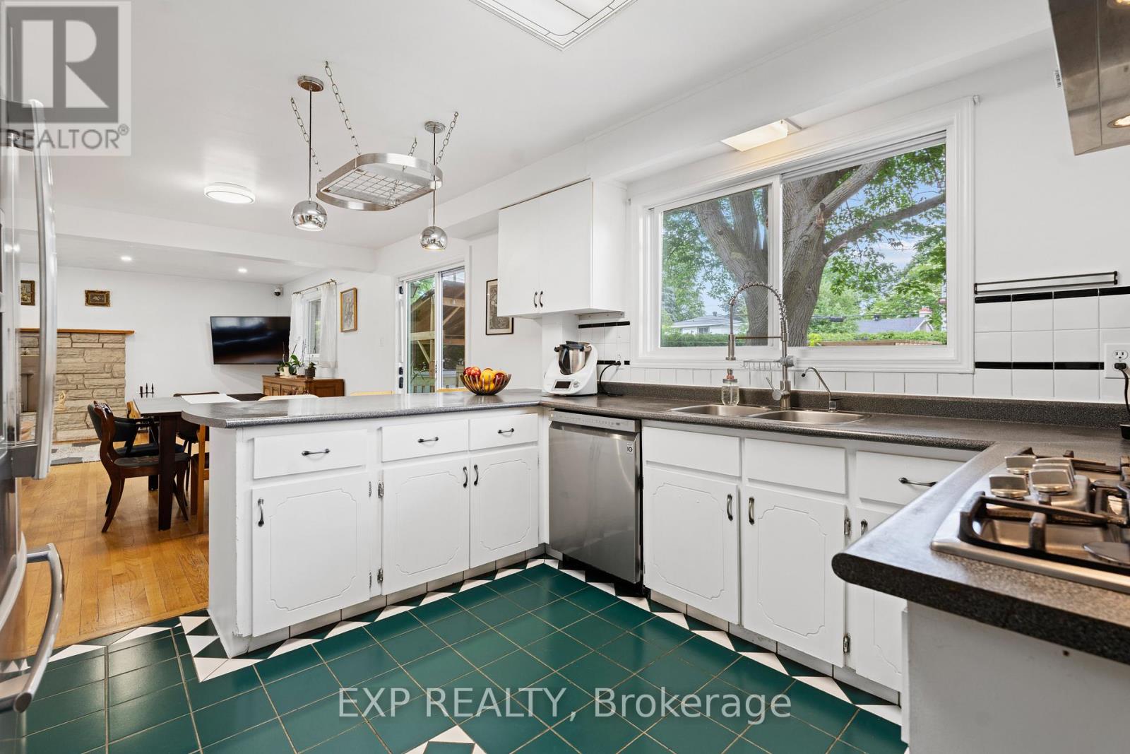 2061 Balharrie Avenue, Ottawa, Ontario  K1G 1G2 - Photo 16 - X13479580