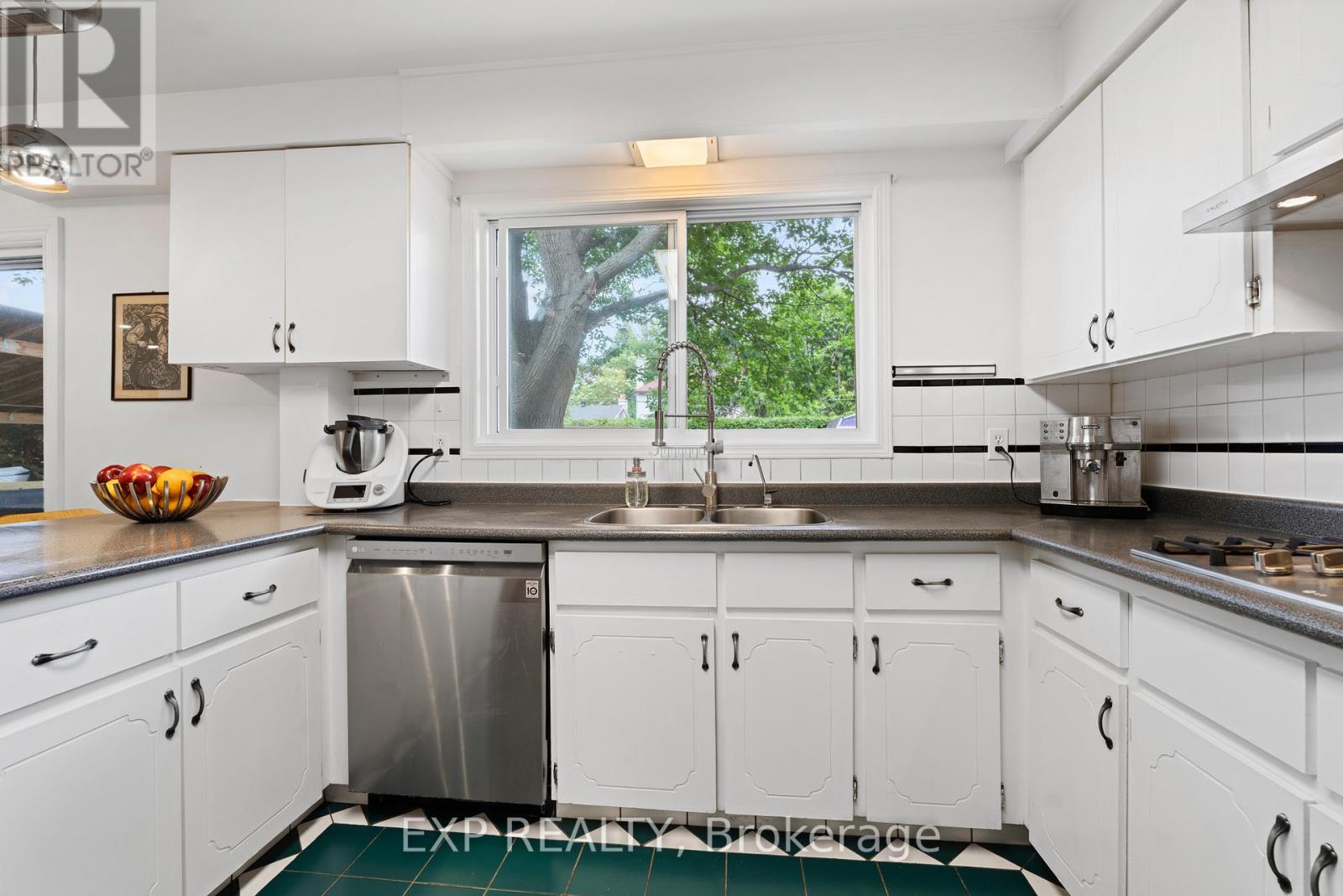 2061 Balharrie Avenue, Ottawa, Ontario  K1G 1G2 - Photo 18 - X13479580