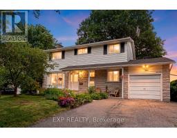2061 BALHARRIE AVENUE, Ottawa, Ontario