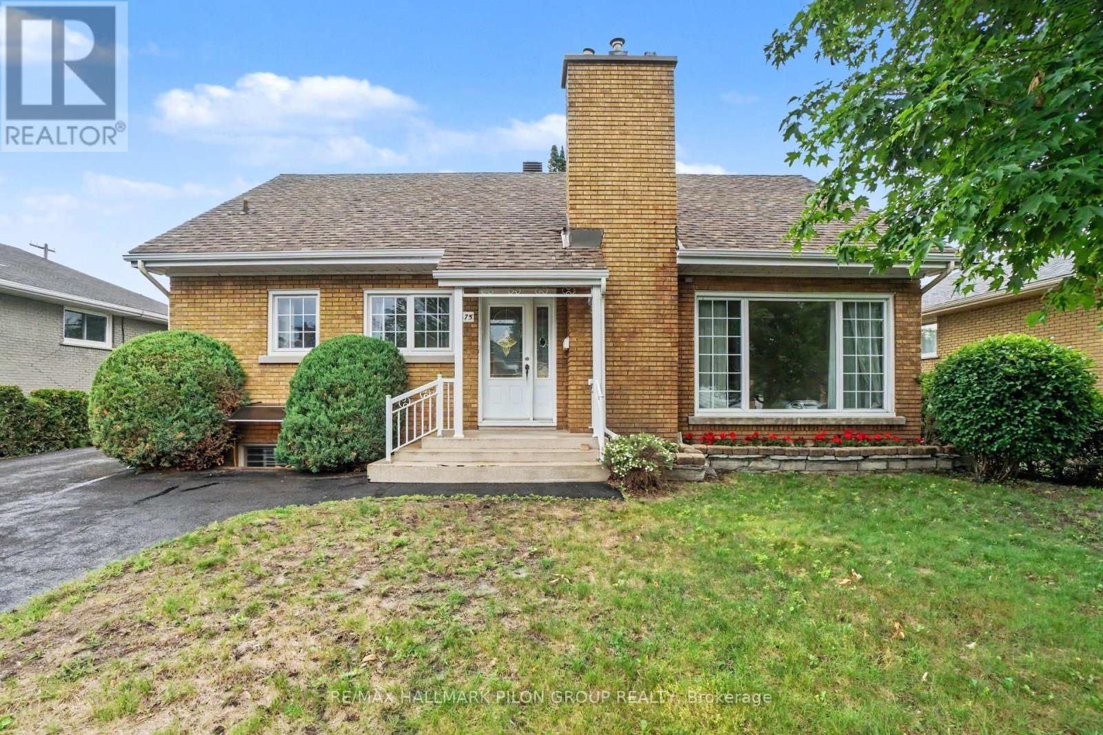 675 Borthwick Avenue, Ottawa, Ontario  K1K 2M1 - Photo 1 - X13479784