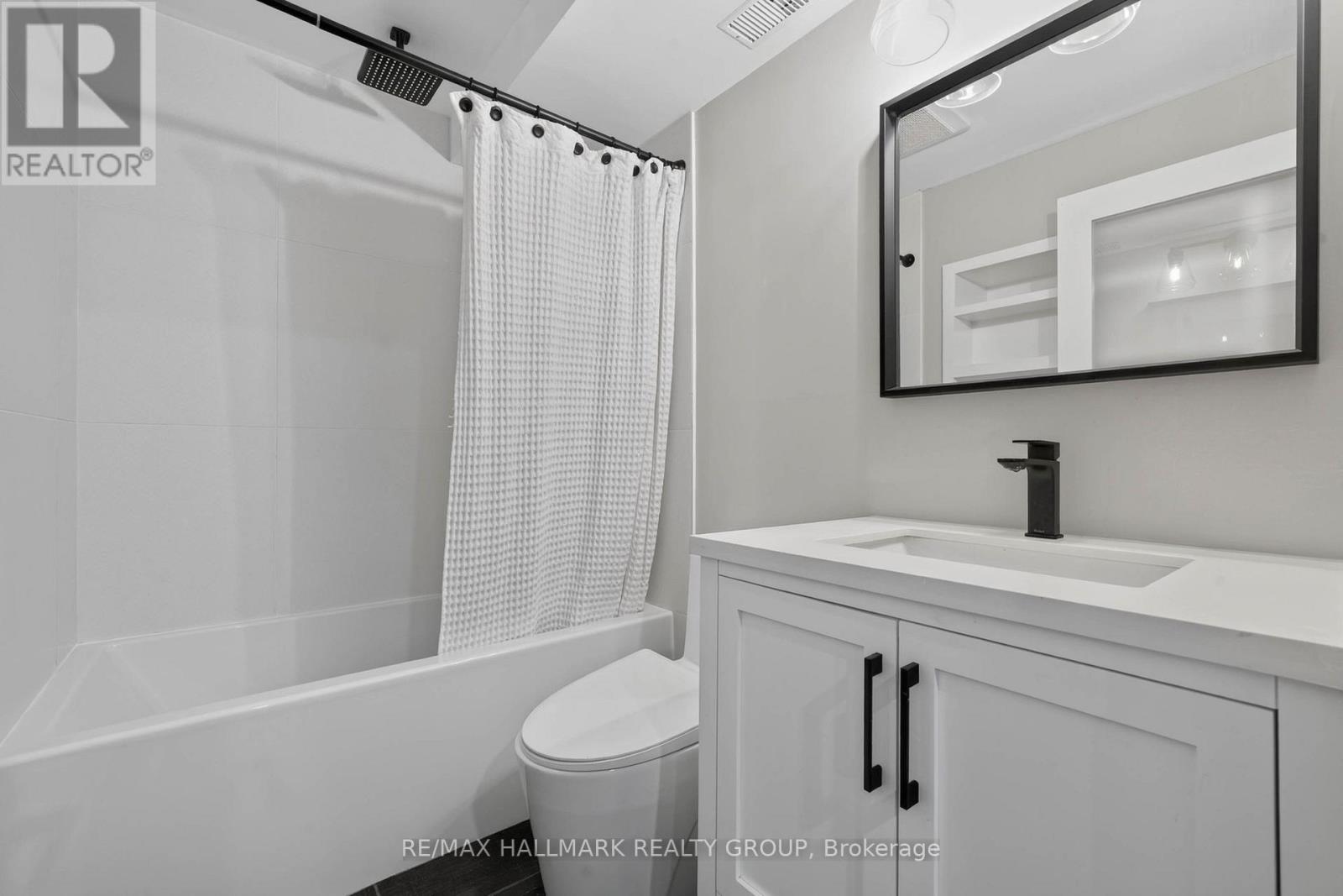 3 Crossing Bridge Court, Ottawa, Ontario  K2S 1S2 - Photo 32 - X13480016
