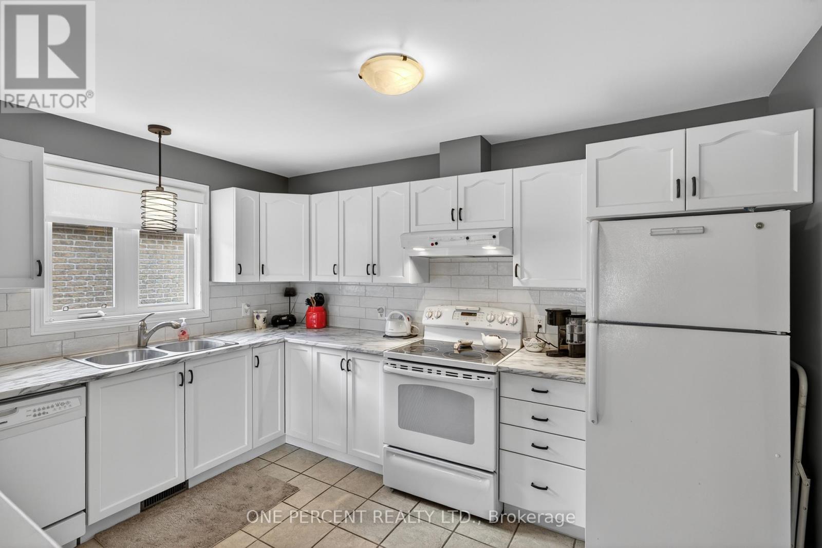 18 Dr. Gordon Crescent, North Grenville, Ontario  K0G 1J0 - Photo 13 - X13480582