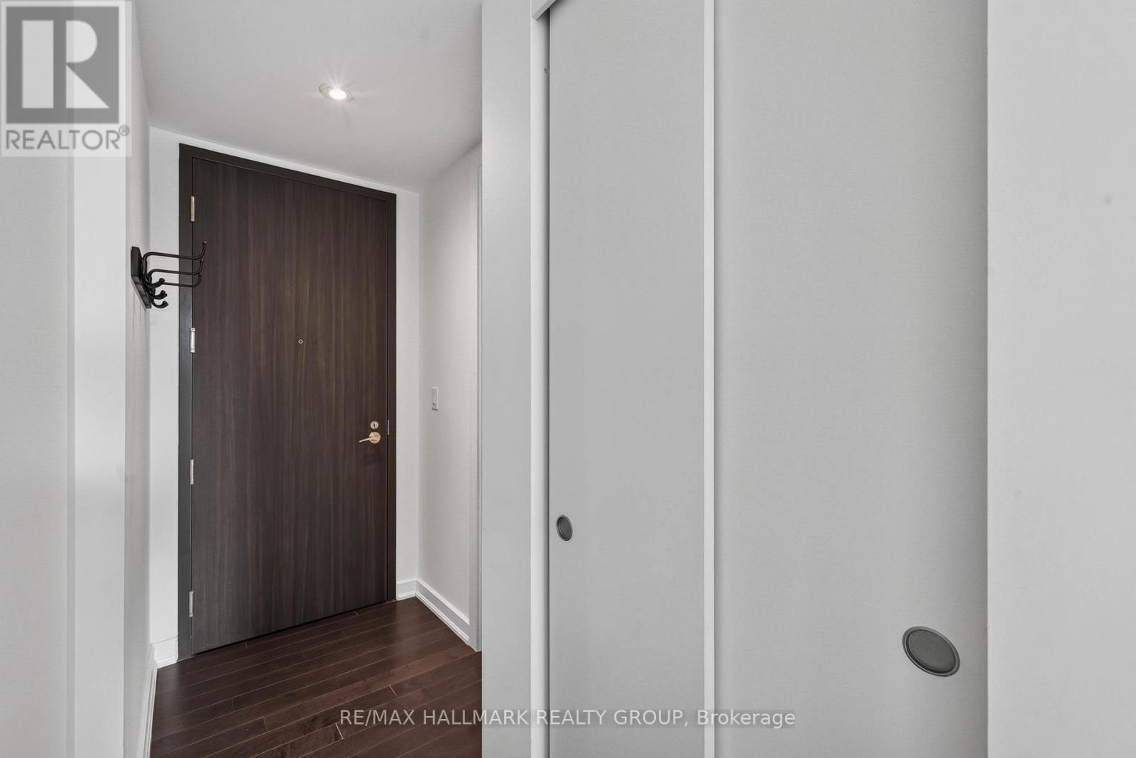 407 - 300 Lisgar Street, Ottawa, Ontario  K2P 0E2 - Photo 2 - X13480780