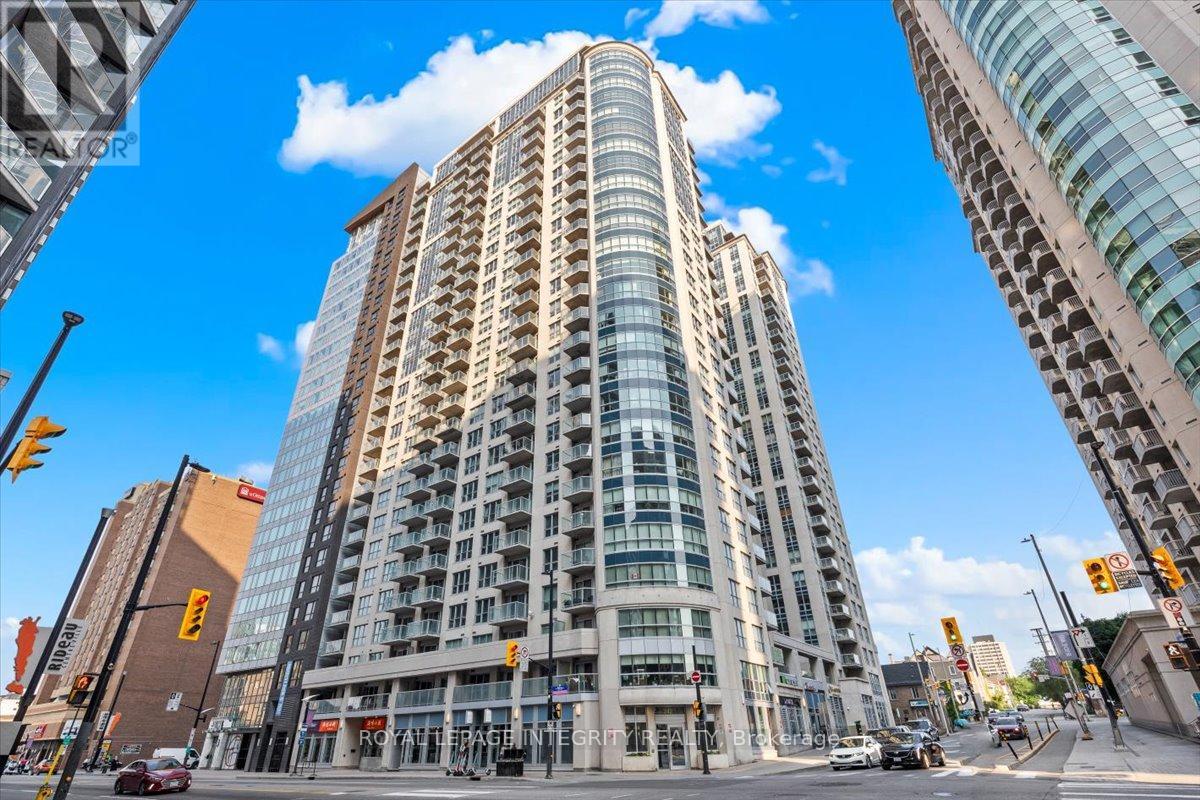 909 - 242 Rideau Street, Ottawa, Ontario  K1N 0B7 - Photo 1 - X13481020