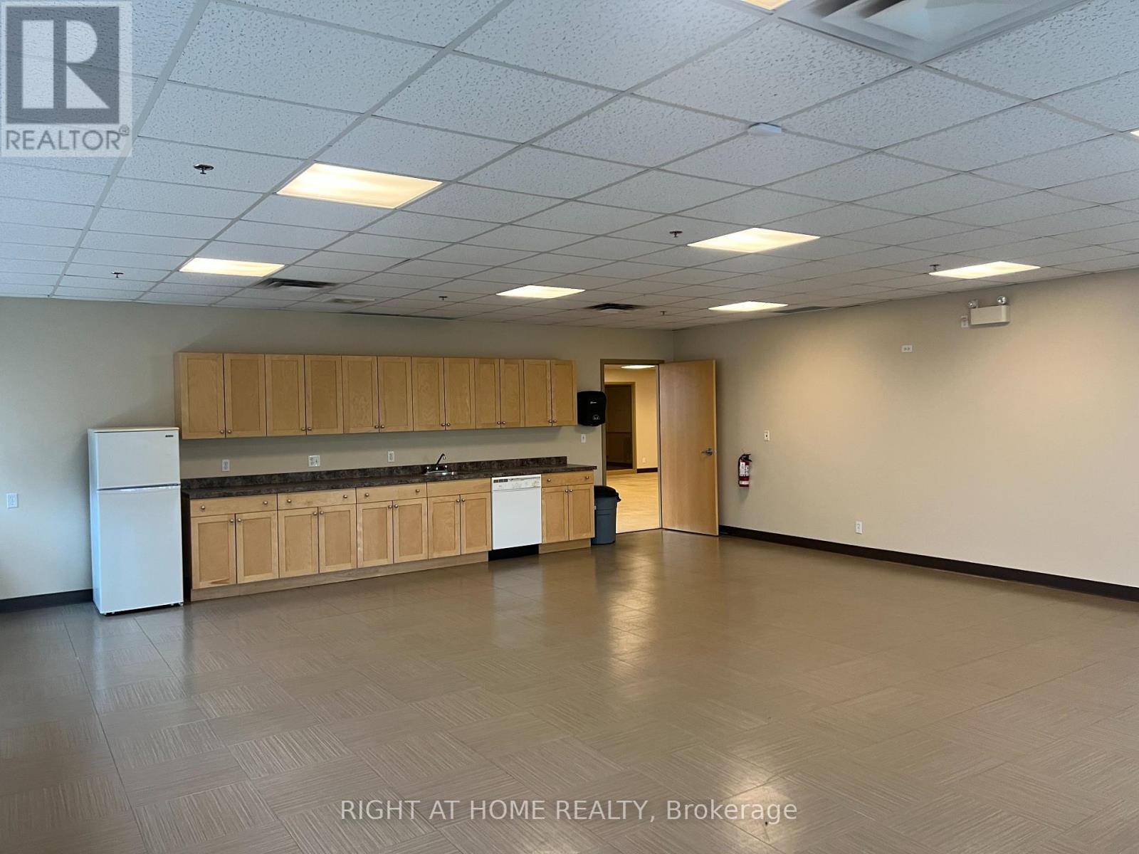 101 - 1224 Gardiners Road, Kingston, Ontario  K7P 0G2 - Photo 4 - X13481150
