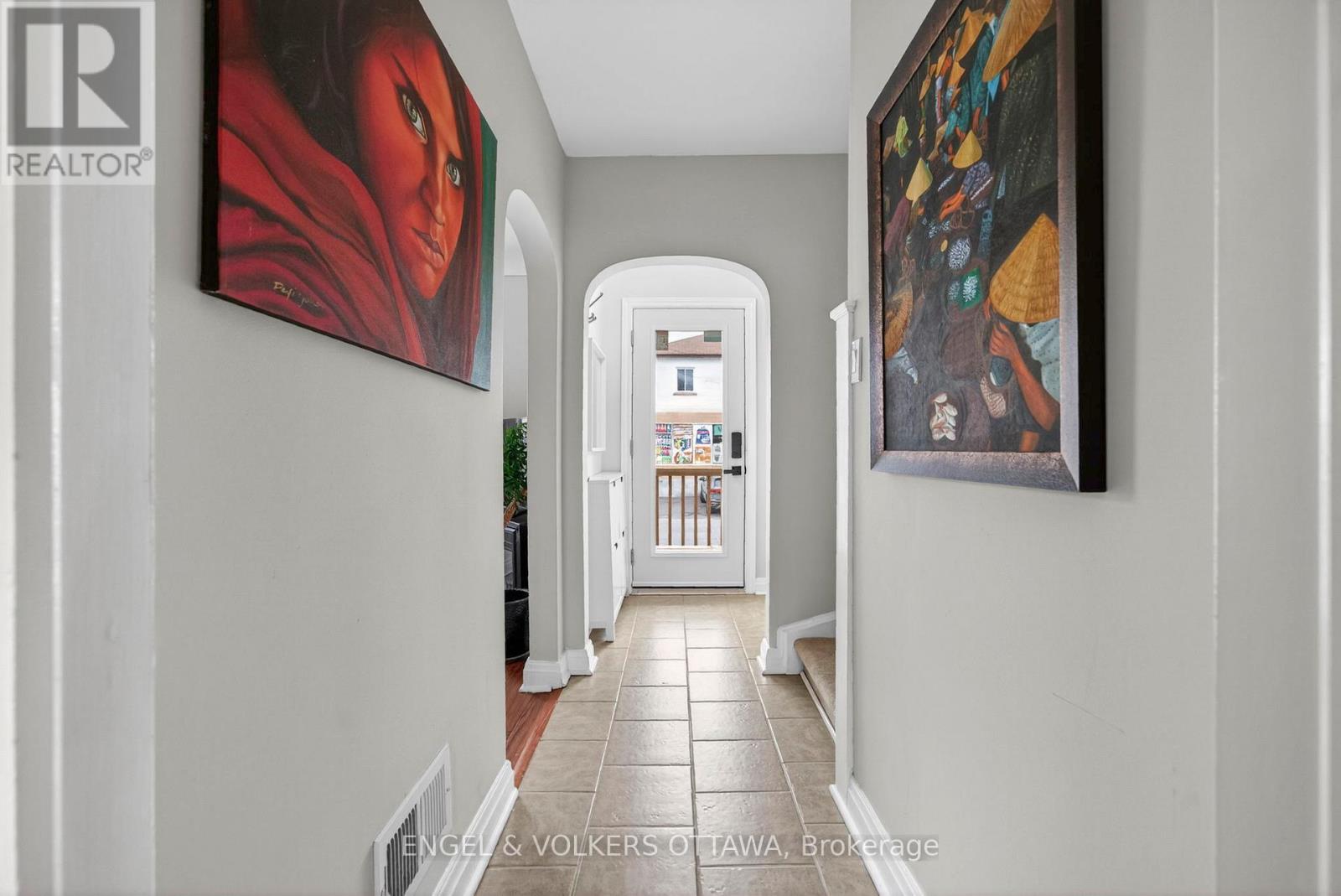 344 Richelieu Avenue, Ottawa, Ontario  K1L 6J9 - Photo 4 - X13481330