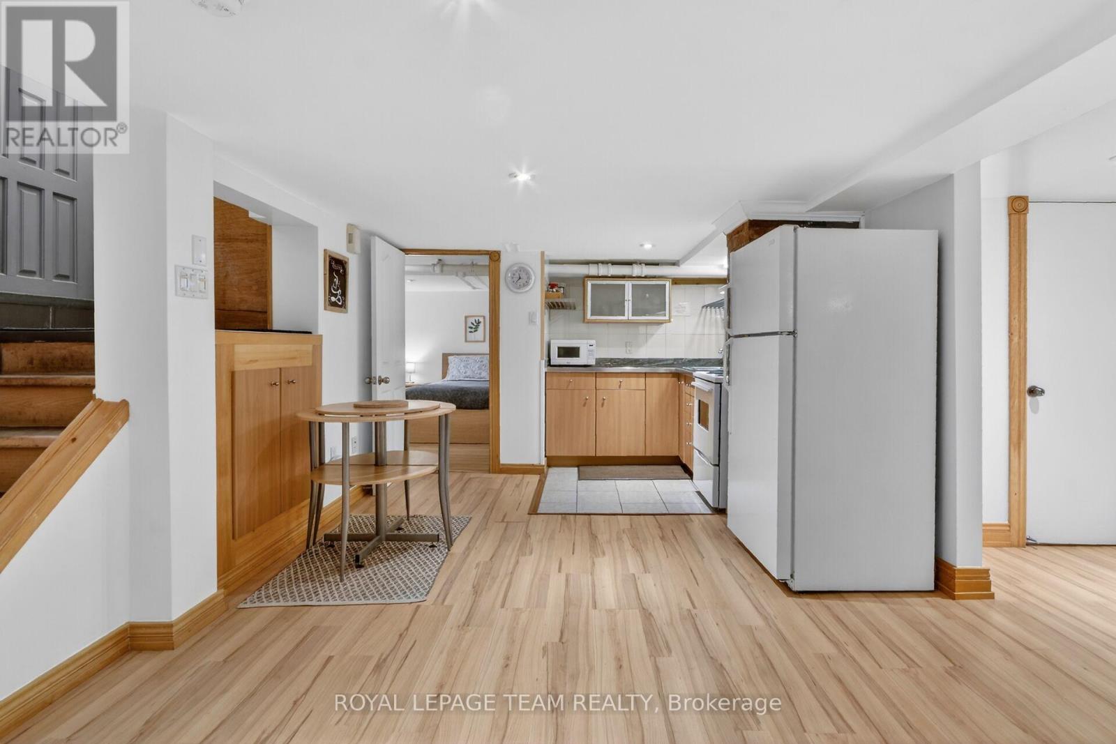 64 Delaware Avenue, Ottawa, Ontario  K2P 0Z3 - Photo 2 - X13481460