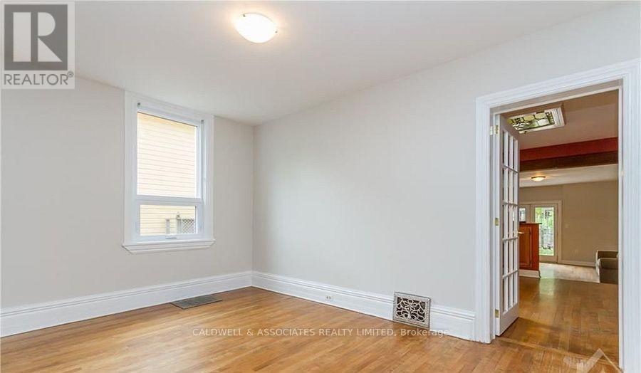 245 Mackay St Street, Ottawa, Ontario  K1M 2B6 - Photo 3 - X13481704