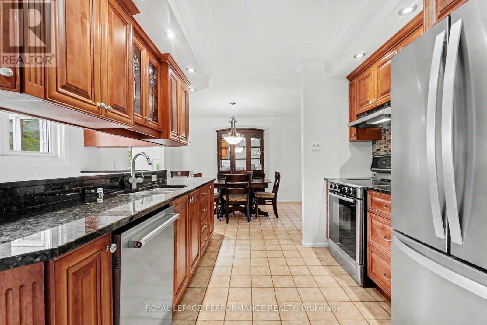 1599 Maxime Street, Ottawa, Ontario  K1B 3K9 - Photo 12 - X13481706