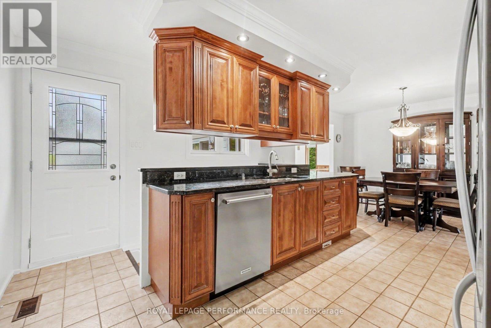 1599 Maxime Street, Ottawa, Ontario  K1B 3K9 - Photo 13 - X13481706