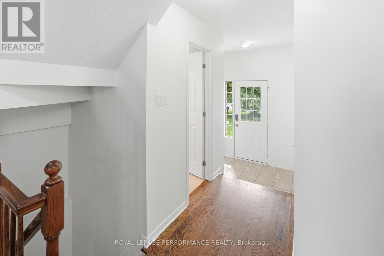 277 Rolling Meadow Crescent, Ottawa, Ontario  K1W 0A8 - Photo 4 - X13481812