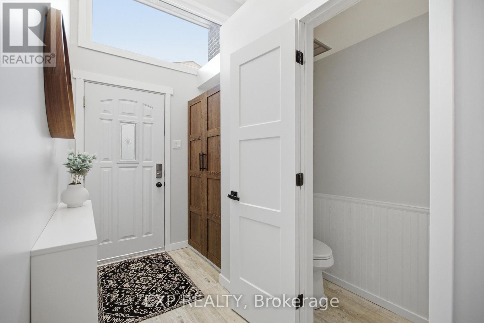 2092 Eric Crescent, Ottawa, Ontario  K1B 4P4 - Photo 4 - X13481906