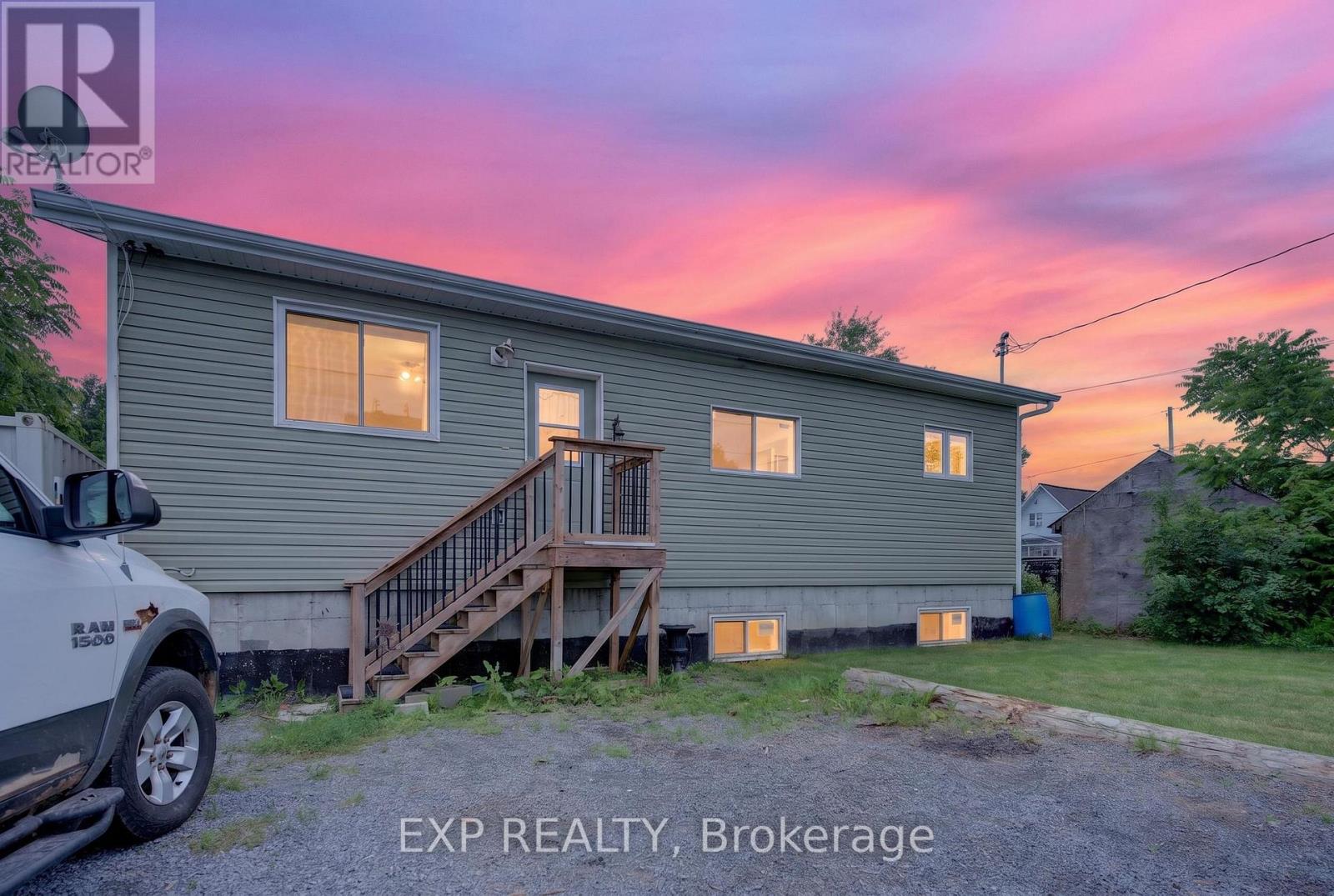150 Main Street N, North Dundas, Ontario  K0C 1H0 - Photo 2 - X13481940