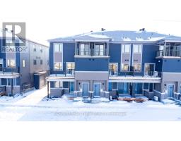 320 PARNIAN PRIVATE, Ottawa, Ontario