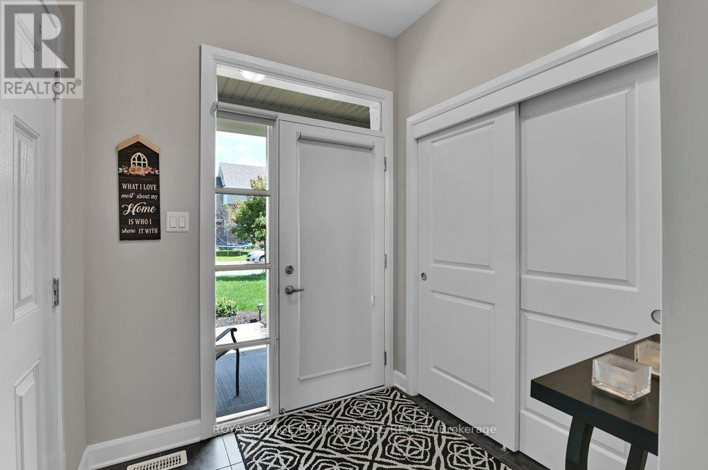 279 Mountain Sorrel Way, Ottawa, Ontario  K4A 1H6 - Photo 5 - X13482044