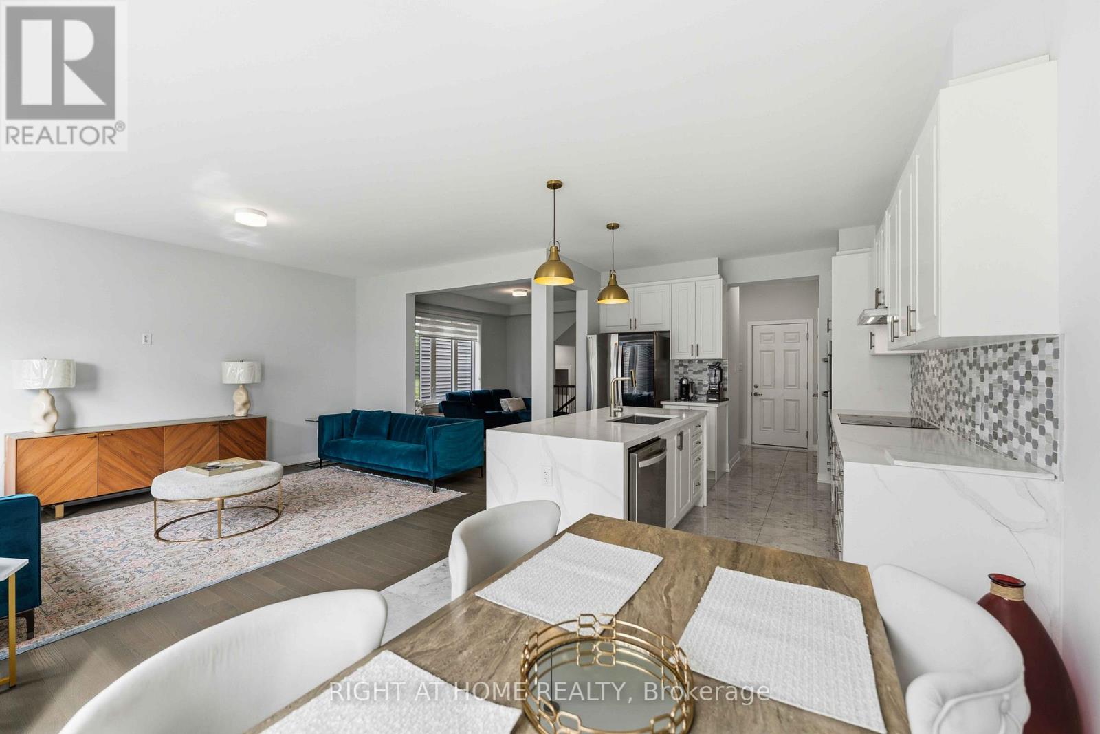 105 Alamo Street, Ottawa, Ontario  K2J 6H1 - Photo 12 - X13482136