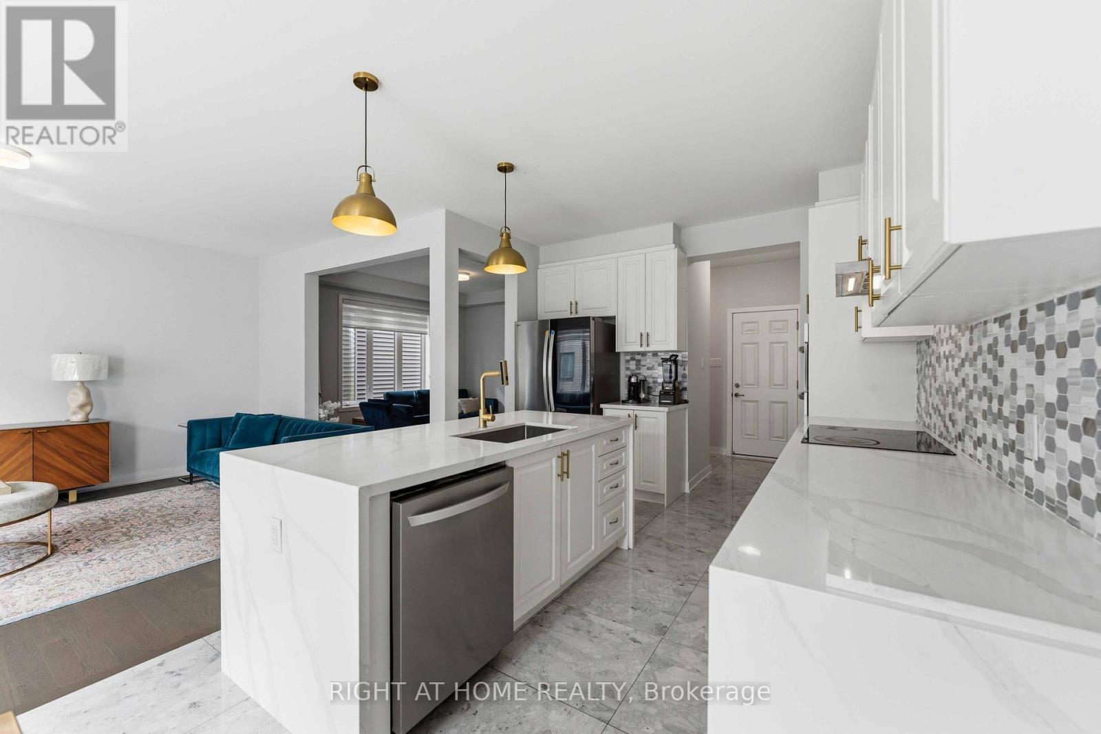 105 Alamo Street, Ottawa, Ontario  K2J 6H1 - Photo 13 - X13482136
