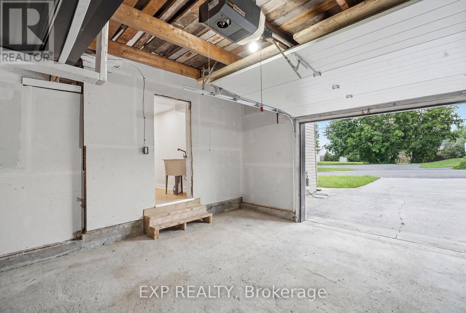 13 Elm Street, South Glengarry, Ontario  K0C 1N0 - Photo 10 - X13482264