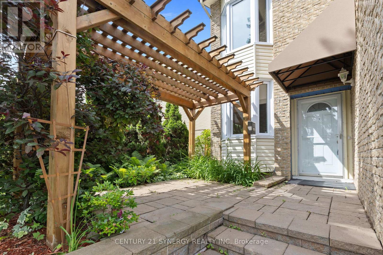 1626 Prestwick Drive, Ottawa, Ontario  K1E 2Y1 - Photo 4 - X13482400