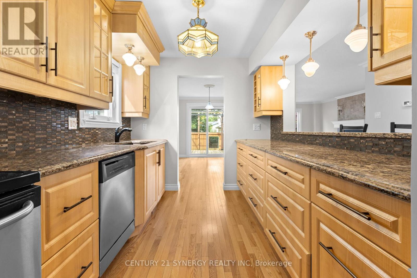 1626 Prestwick Drive, Ottawa, Ontario  K1E 2Y1 - Photo 7 - X13482400