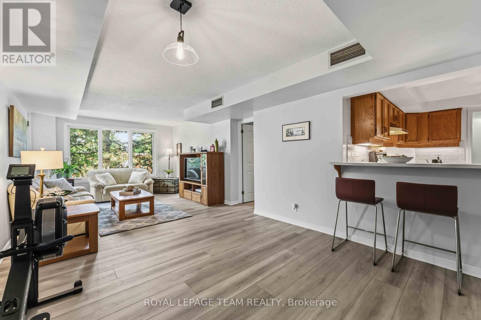 301 - 7 Kippewa Drive, Ottawa, Ontario  K1S 3G3 - Photo 12 - X13482486