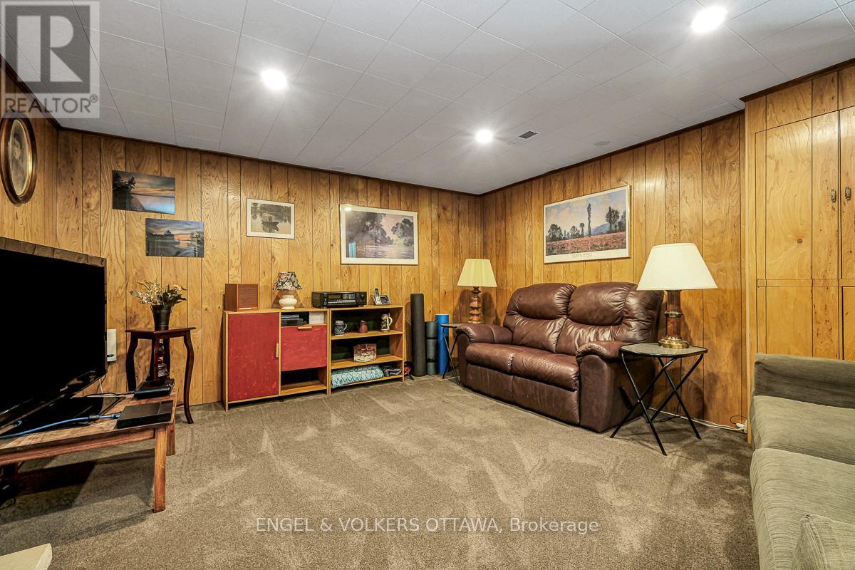 1131 Cameo Drive, Ottawa, Ontario  K2C 1Y6 - Photo 36 - X13482542
