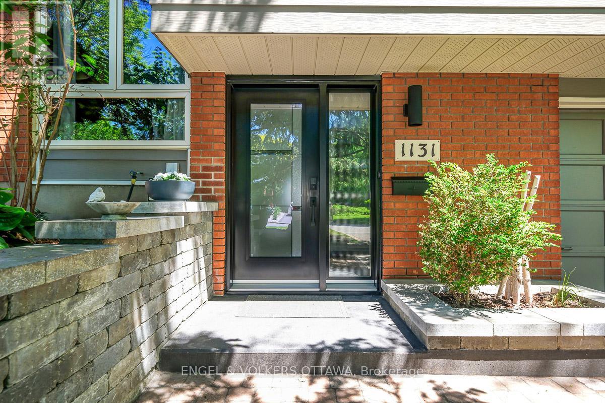 1131 Cameo Drive, Ottawa, Ontario  K2C 1Y6 - Photo 6 - X13482542