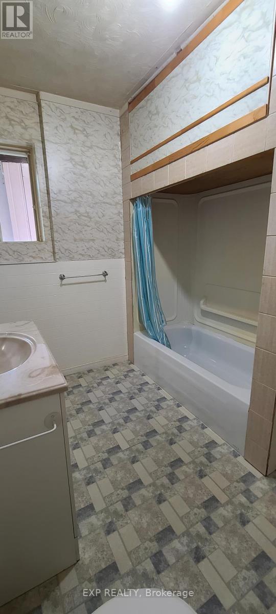 3620 Carriere Road, Alfred And Plantagenet, Ontario  K0B 1A0 - Photo 9 - X13482962
