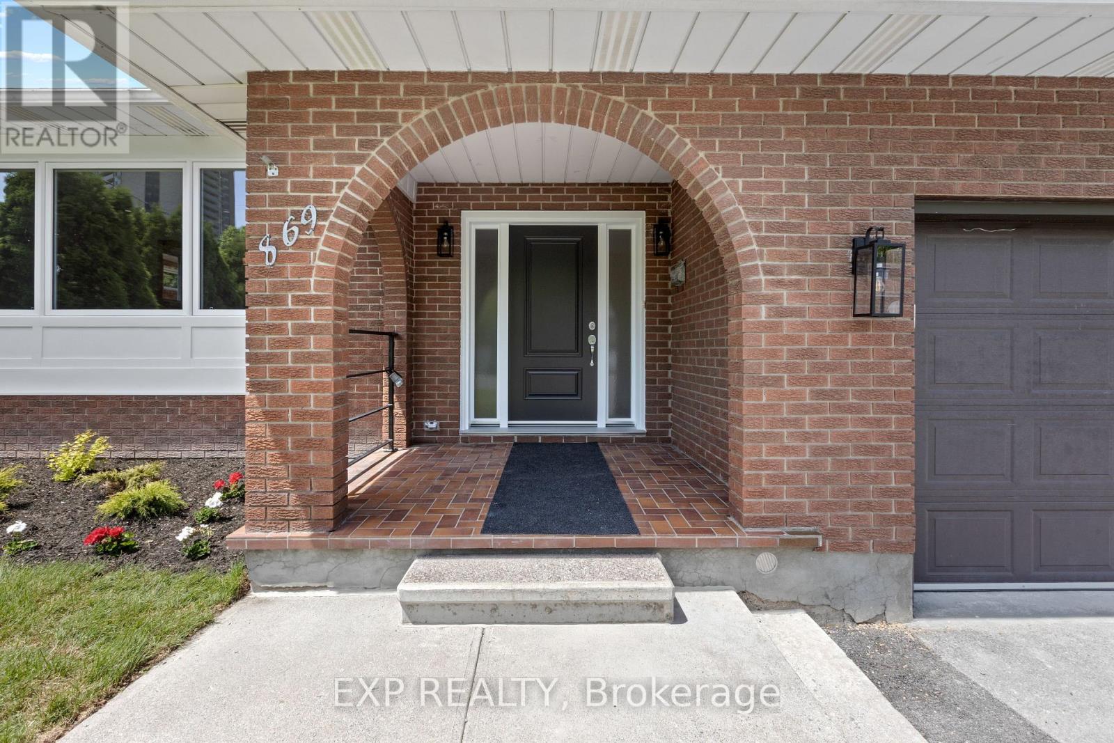 869 Maryland Avenue, Ottawa, Ontario  K2C 3L2 - Photo 3 - X13483004