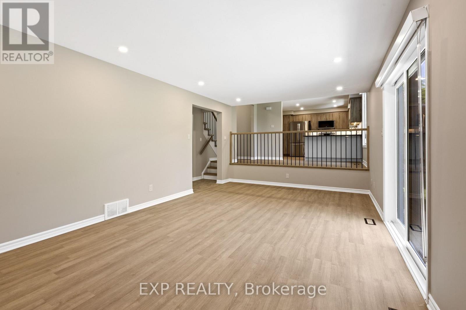 869 Maryland Avenue, Ottawa, Ontario  K2C 3L2 - Photo 8 - X13483004