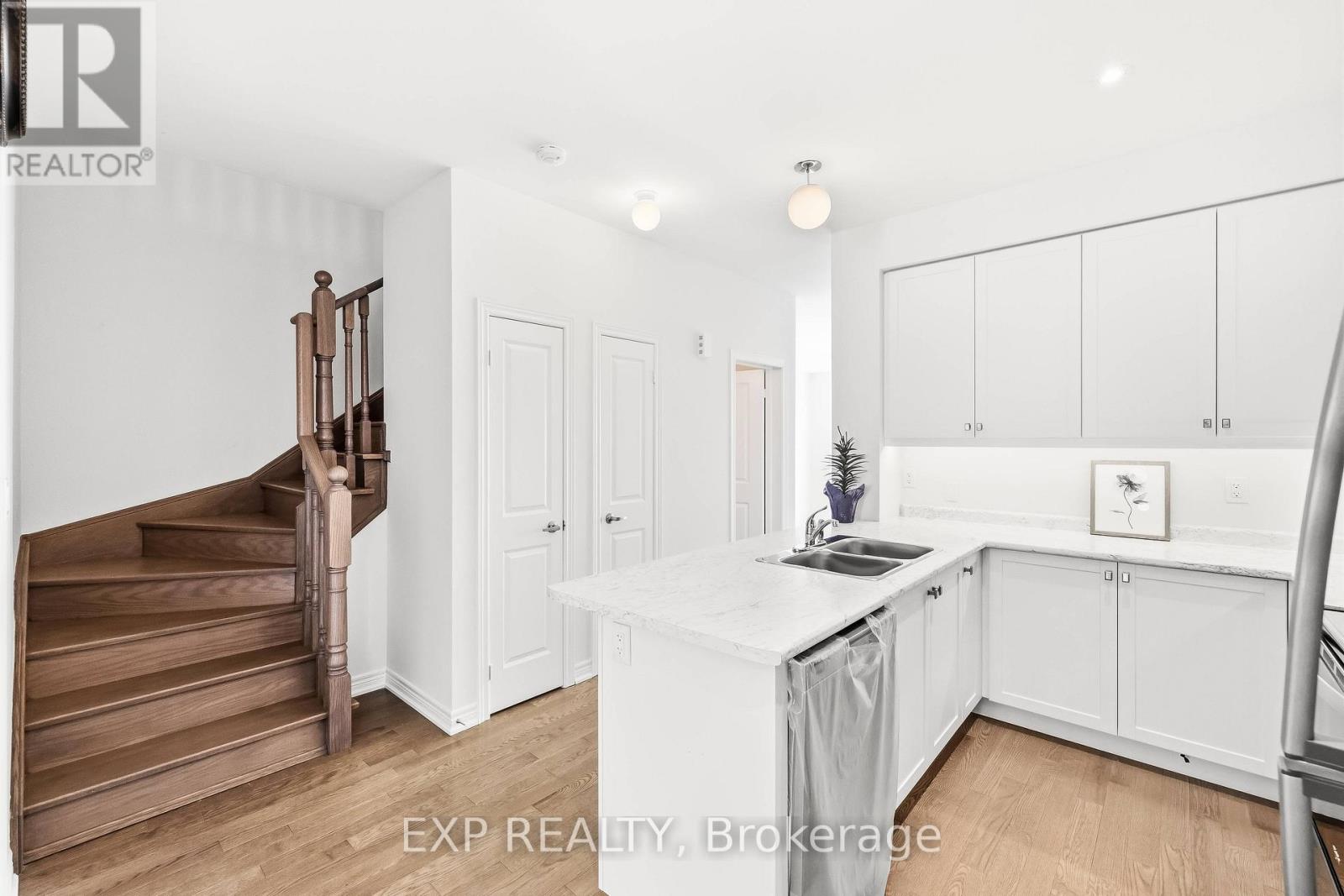 2964 Peter Matthews Drive, Pickering, Ontario  L1X 0R7 - Photo 9 - E13483090