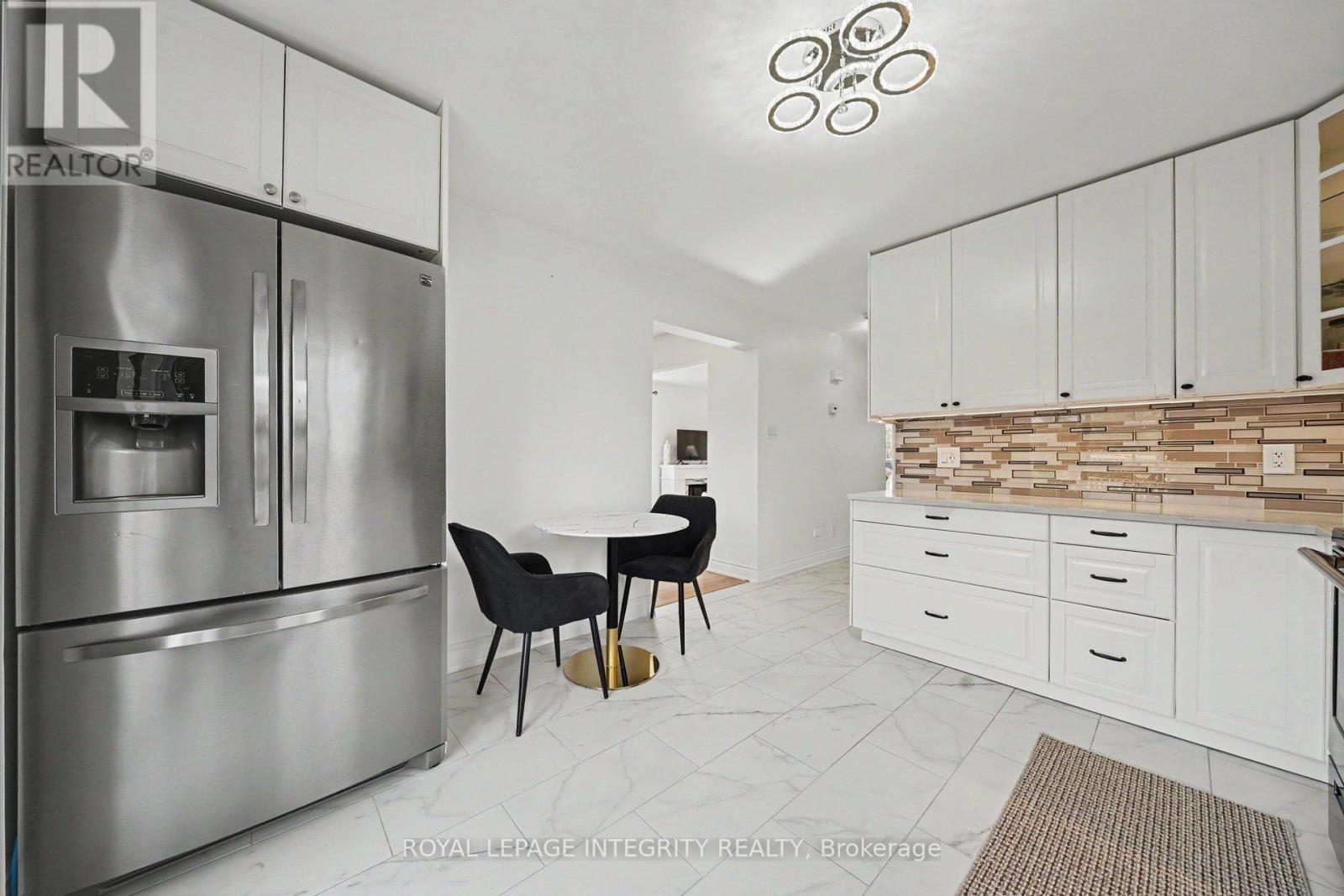 1 Elderwood Trail, Ottawa, Ontario  K2S 1C9 - Photo 12 - X13483434