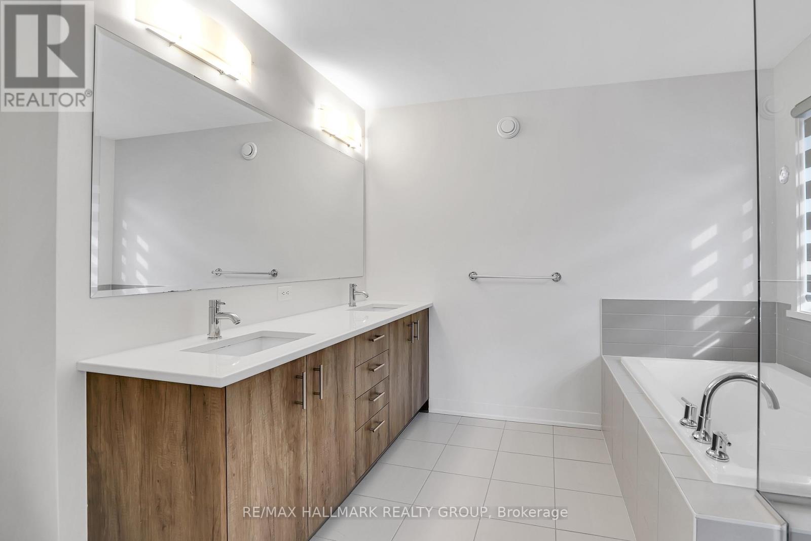 441 Turmeric Court, Ottawa, Ontario  K2S 2X8 - Photo 17 - X13483606