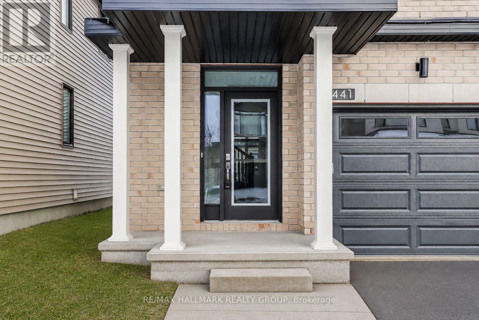 441 Turmeric Court, Ottawa, Ontario  K2S 2X8 - Photo 2 - X13483606