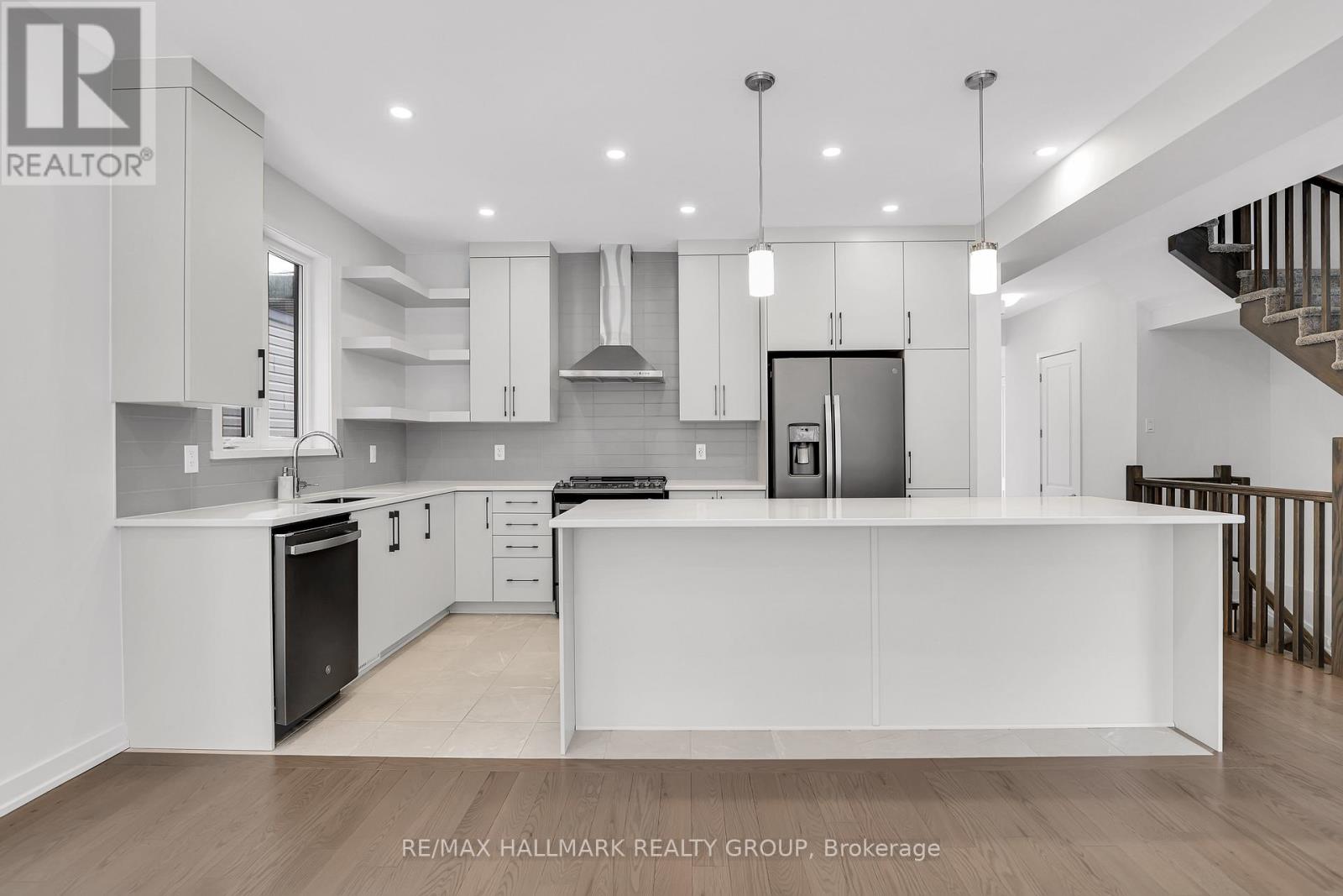 441 Turmeric Court, Ottawa, Ontario  K2S 2X8 - Photo 8 - X13483606