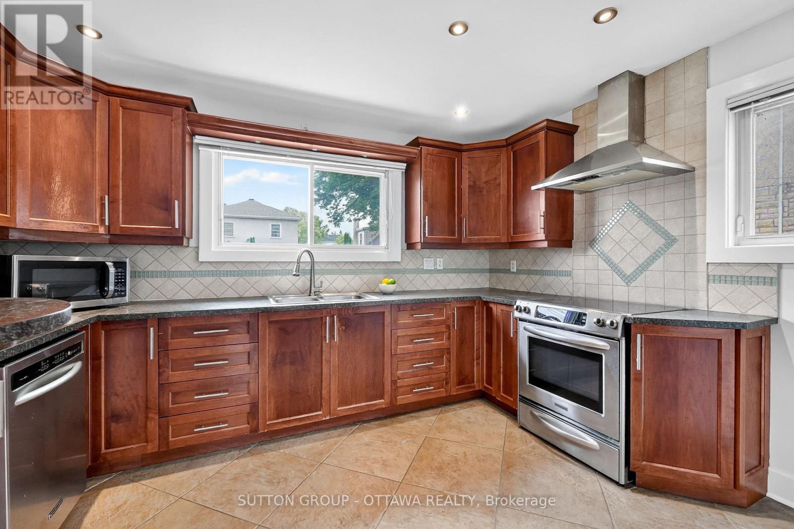 93 Ontario Street, Ottawa, Ontario  K1K 1K8 - Photo 8 - X13483724