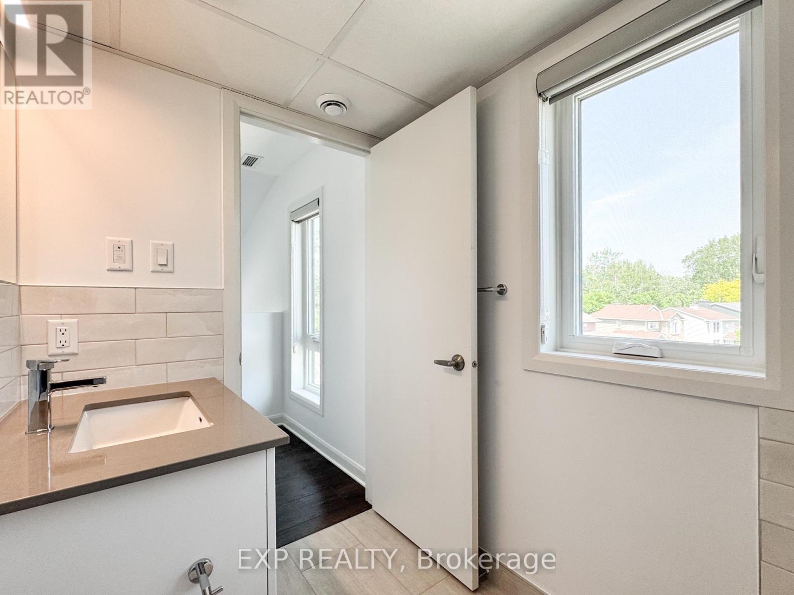E - 25 Fair Oaks Crescent, Ottawa, Ontario  K2G 4W6 - Photo 15 - X13483836