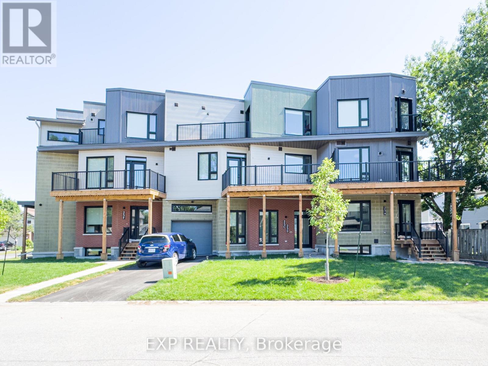 E - 25 Fair Oaks Crescent, Ottawa, Ontario  K2G 4W6 - Photo 3 - X13483836
