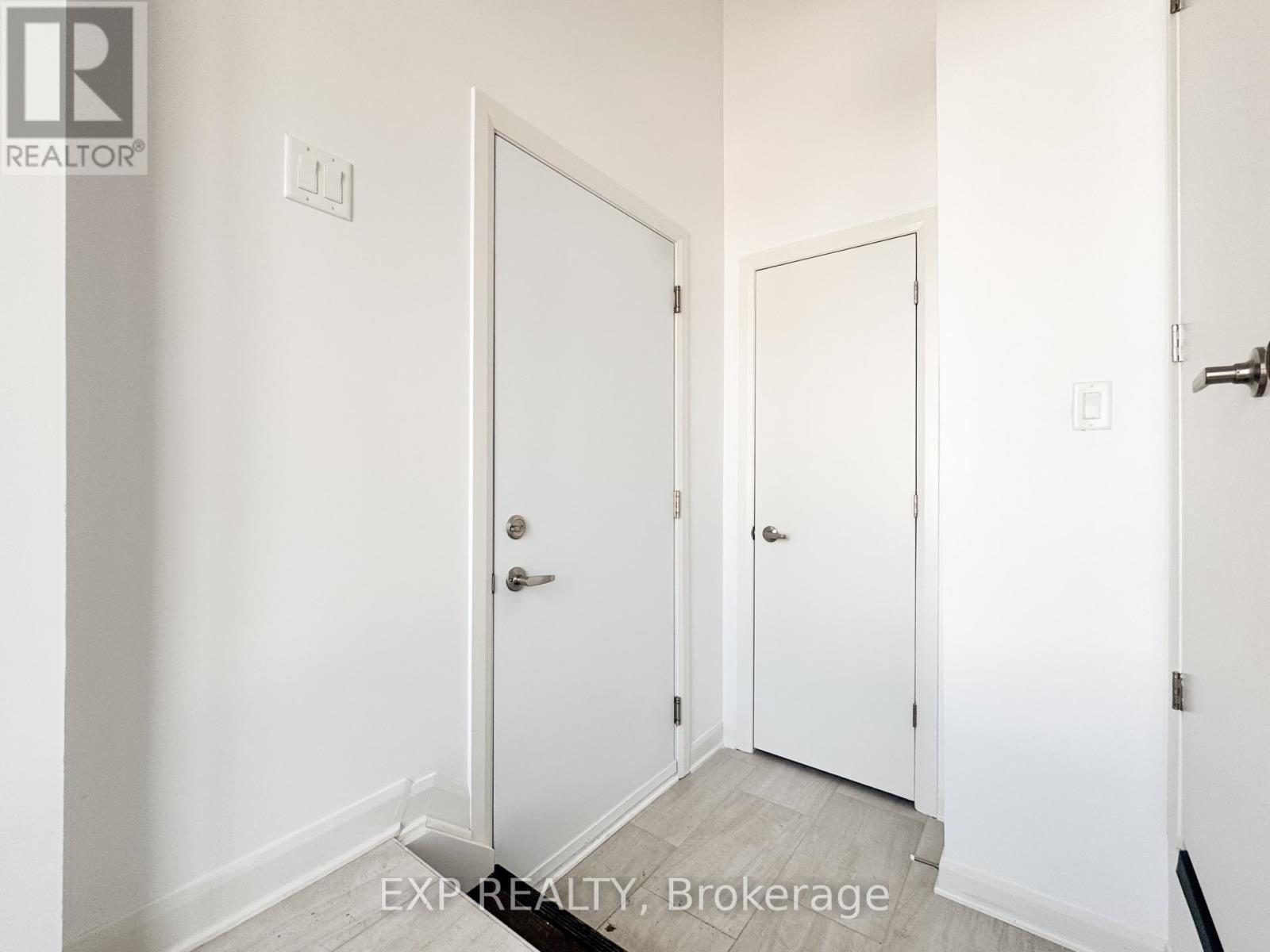 E - 25 Fair Oaks Crescent, Ottawa, Ontario  K2G 4W6 - Photo 5 - X13483836