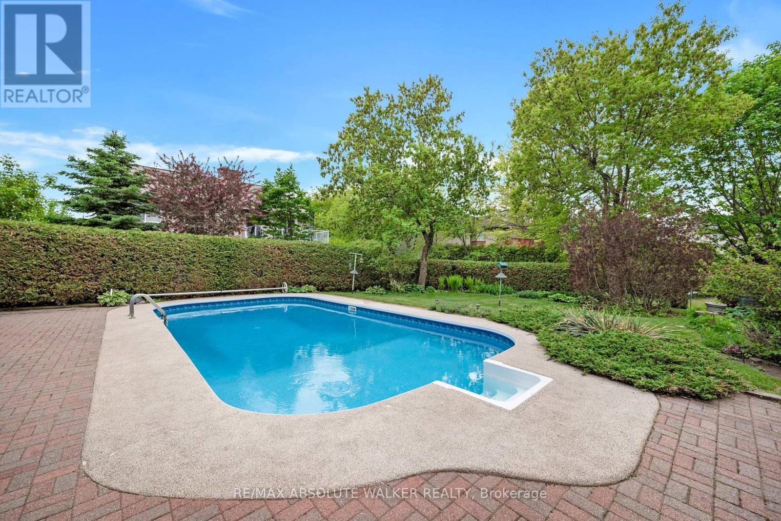 1410 Clay Court, Ottawa, Ontario  K1C 4T2 - Photo 3 - X13483904