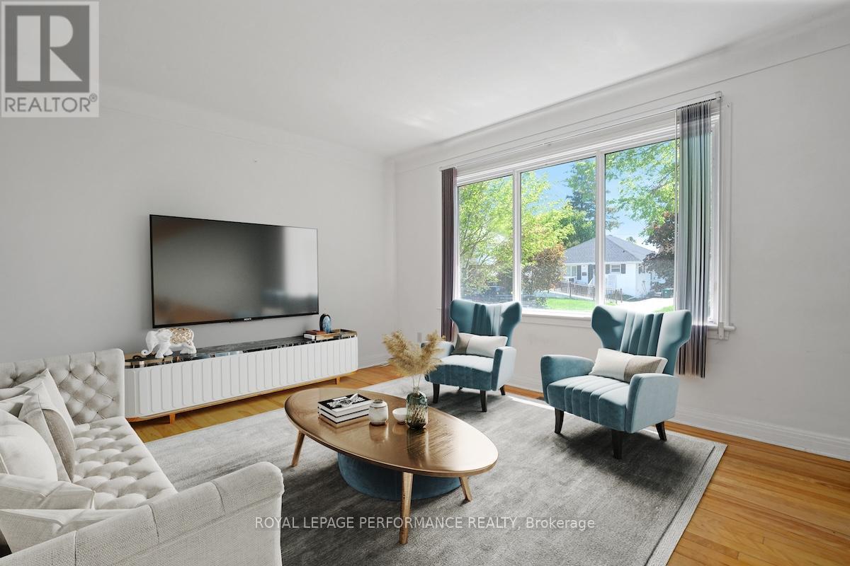 535 Dunbrack Street, Ottawa, Ontario  K1K 1J4 - Photo 3 - X13483966