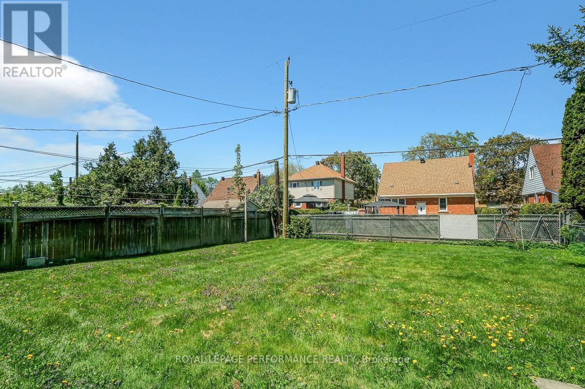 535 Dunbrack Street, Ottawa, Ontario  K1K 1J4 - Photo 36 - X13483966
