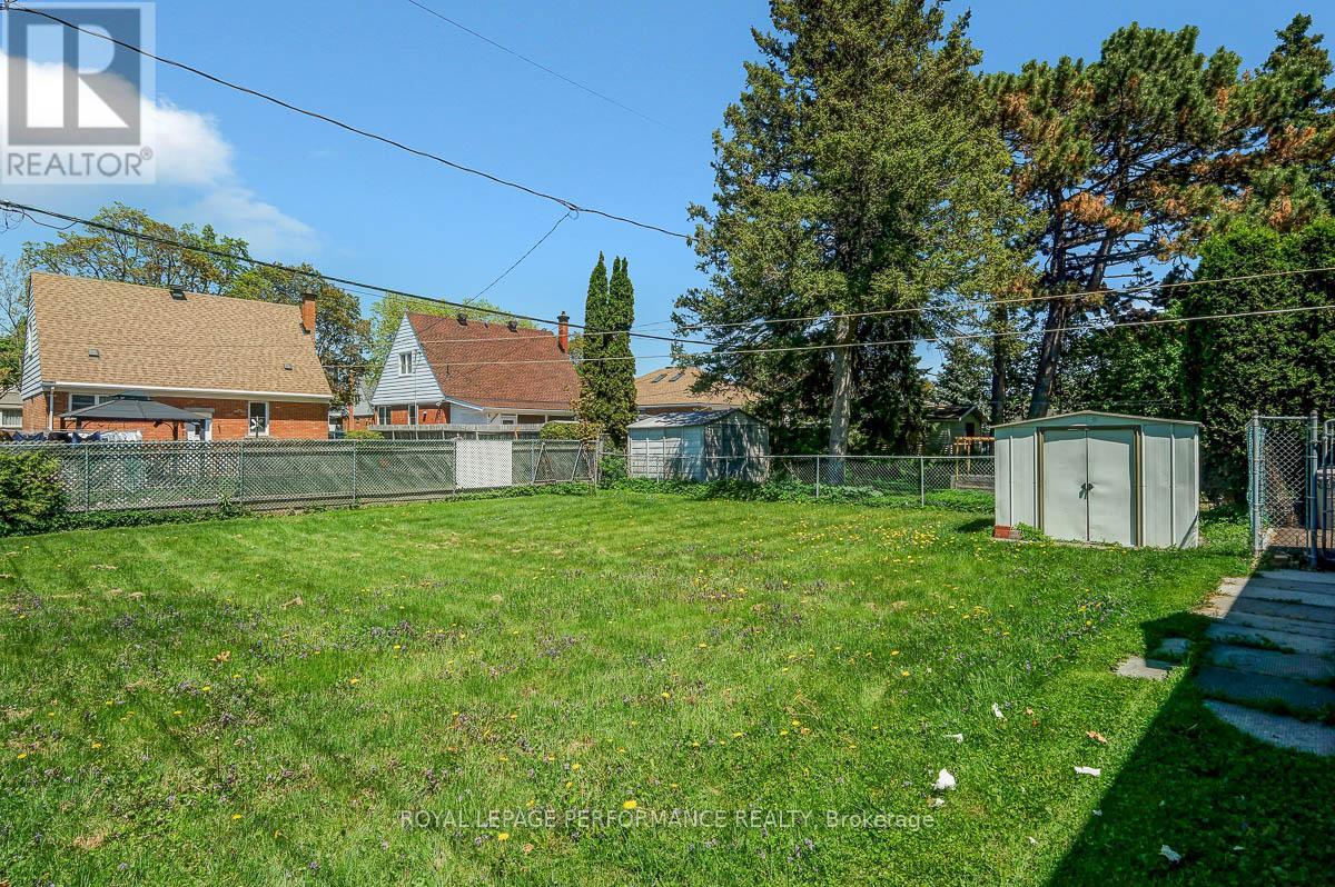 535 Dunbrack Street, Ottawa, Ontario  K1K 1J4 - Photo 37 - X13483966