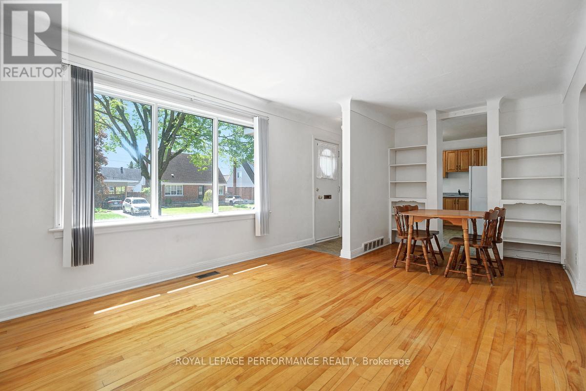 535 Dunbrack Street, Ottawa, Ontario  K1K 1J4 - Photo 8 - X13483966