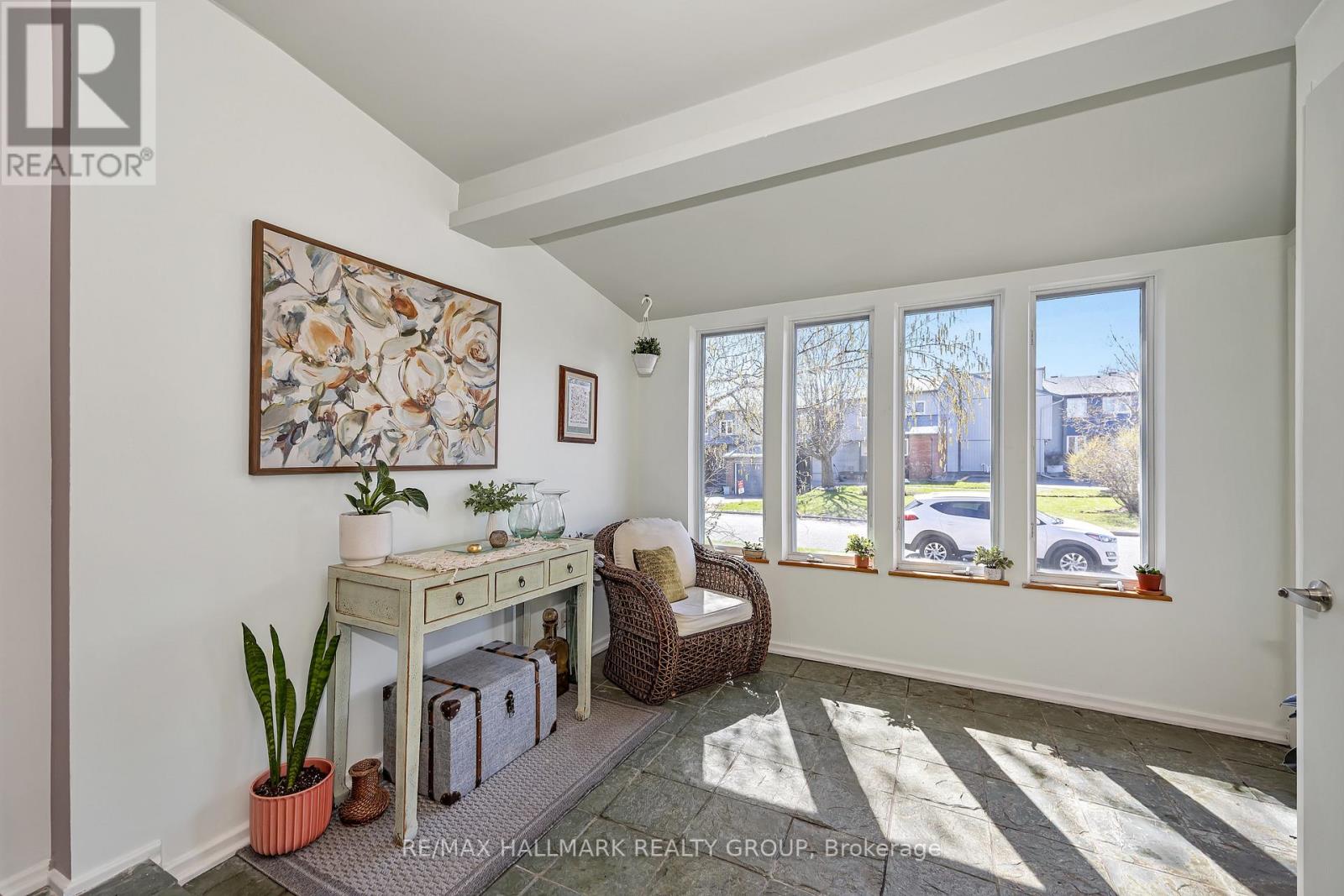 35 Benlea Drive, Ottawa, Ontario  K2G 4A3 - Photo 3 - X13483980