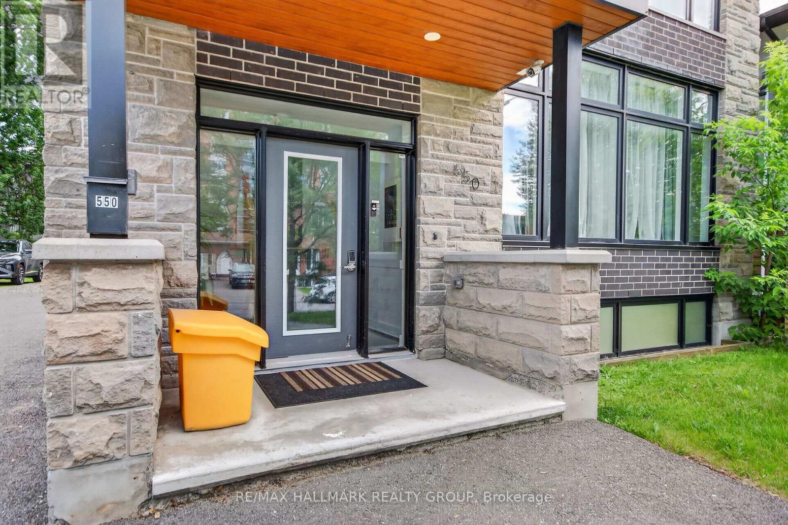 550 Guy Street, Ottawa, Ontario  K1K 1B9 - Photo 2 - X13484064